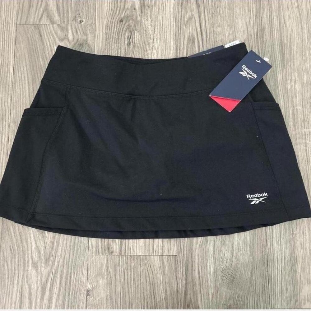 Black mini tennis skirt #tennisskirt